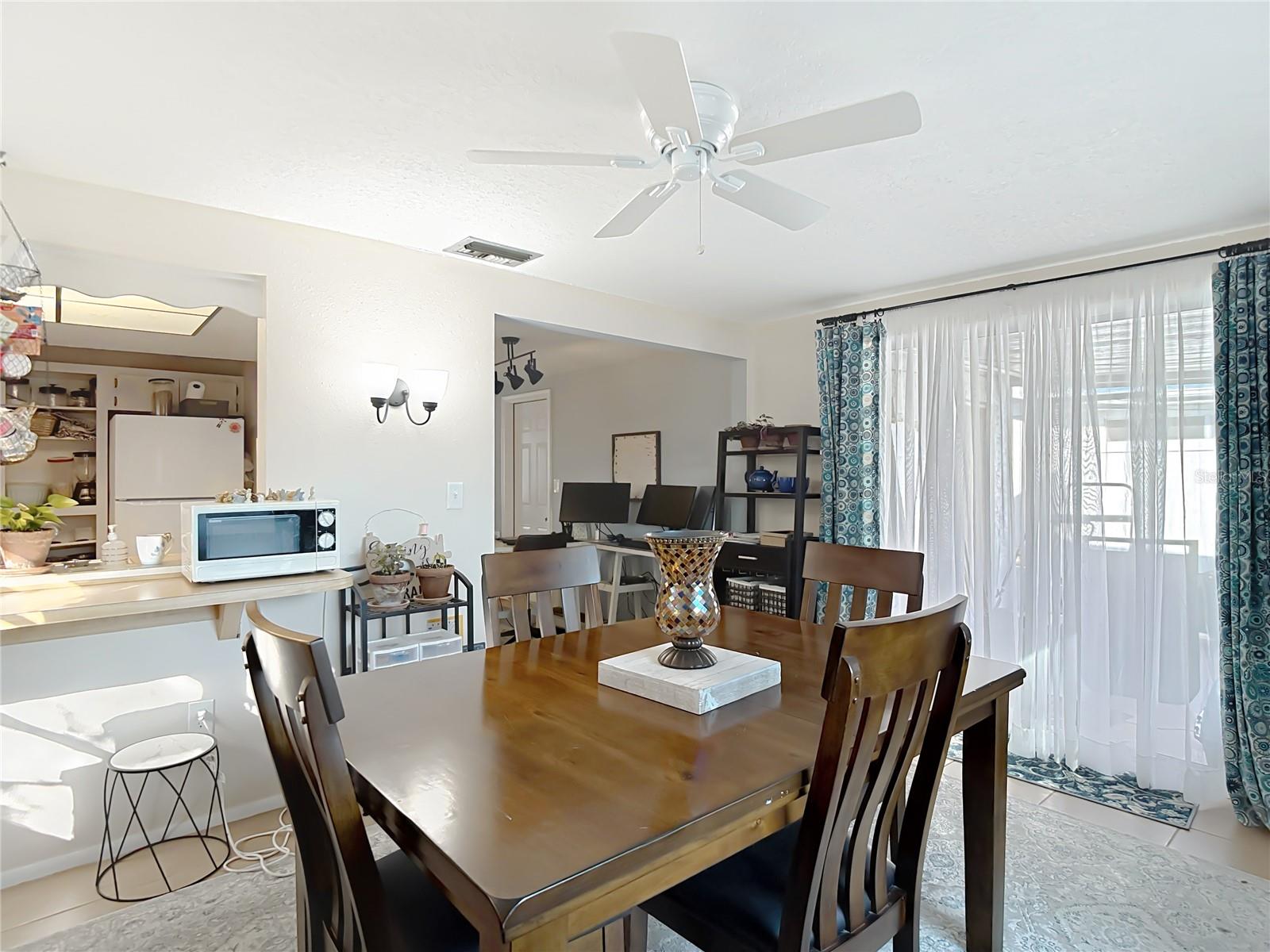 EMBASSY HILLS - Residential