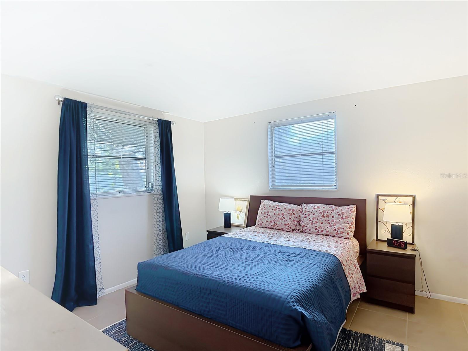 EMBASSY HILLS - Residential