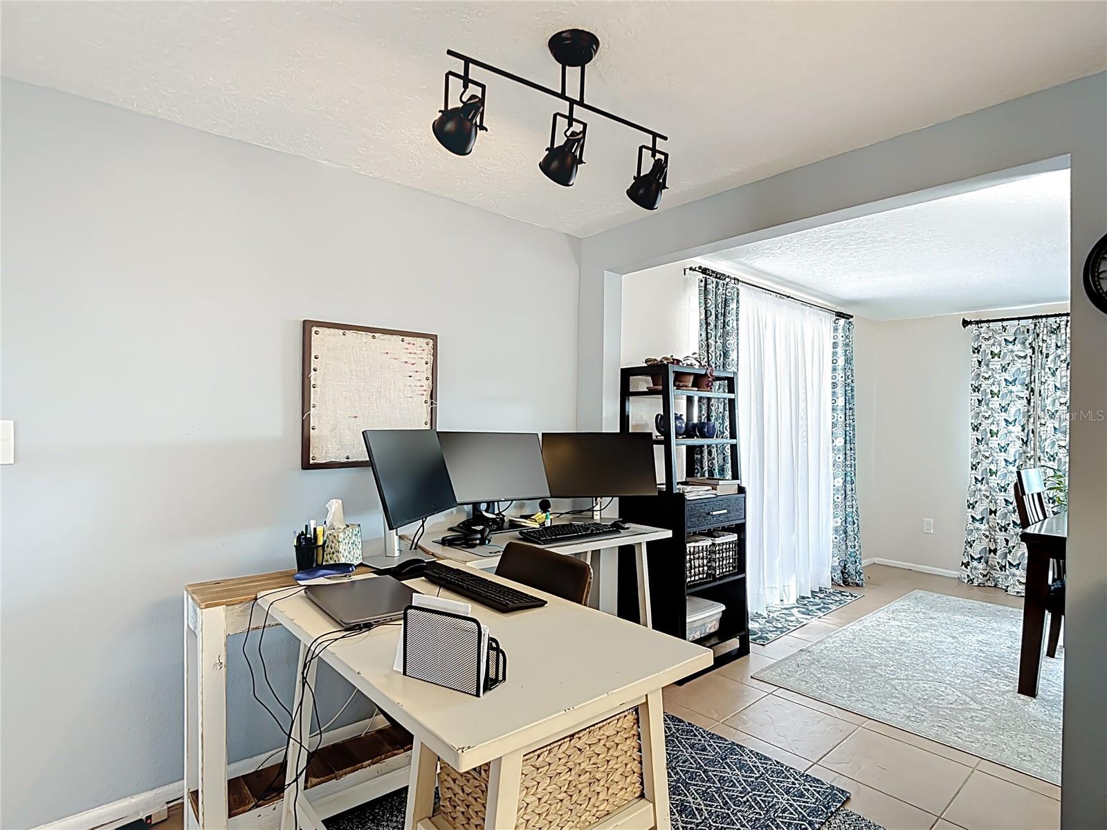 EMBASSY HILLS - Residential