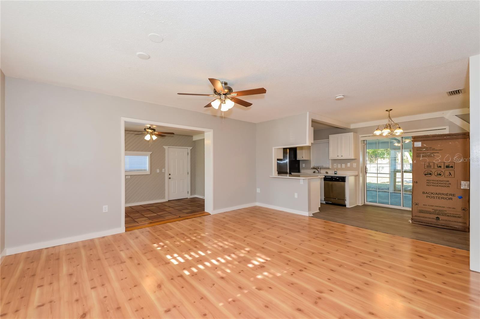 SARASOTA SPRINGS UNIT 19 - Residential Lease