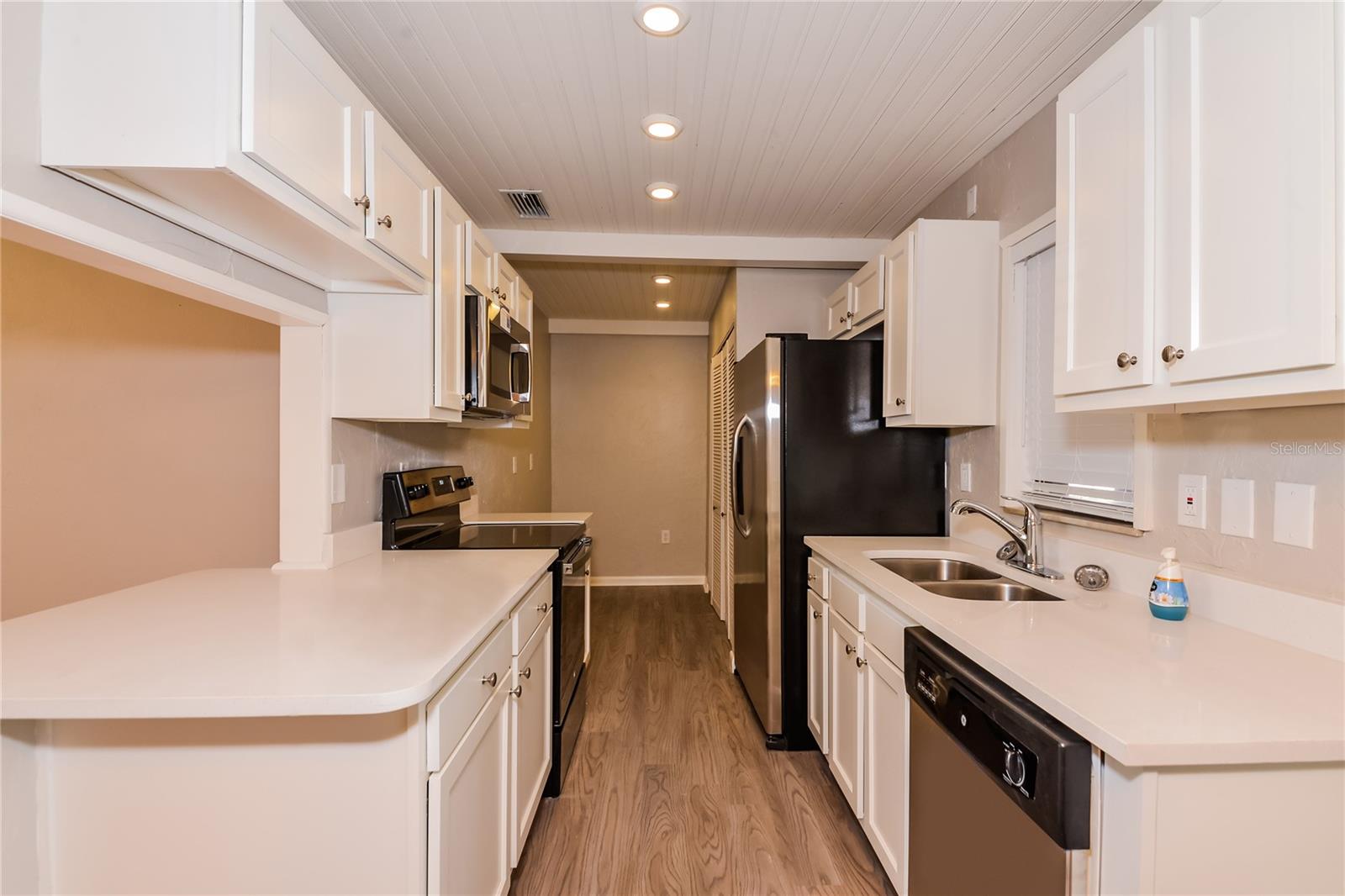 SARASOTA SPRINGS UNIT 19 - Residential Lease