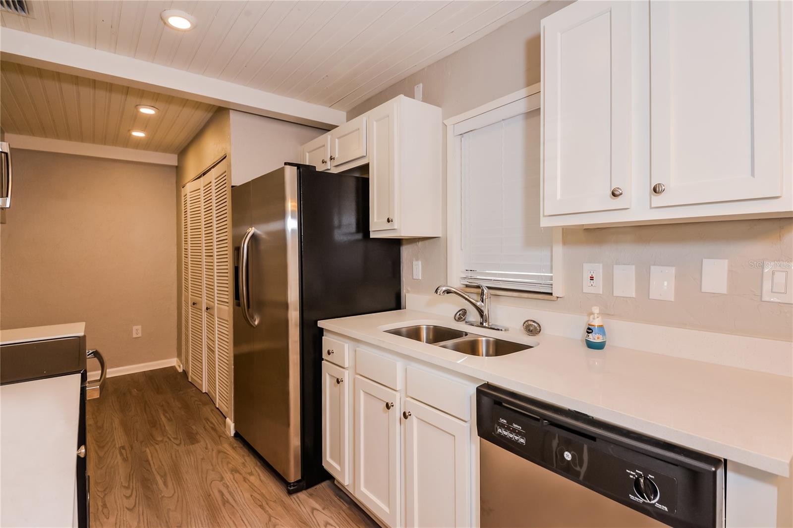 SARASOTA SPRINGS UNIT 19 - Residential Lease