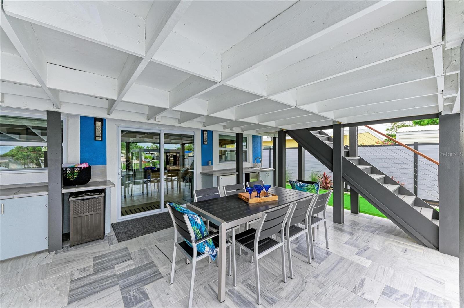 BAYSHORE GARDENS SEC 4 - Residential Lease
