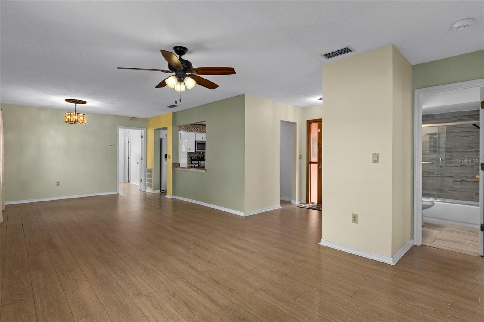 SPRING HILL - Residential