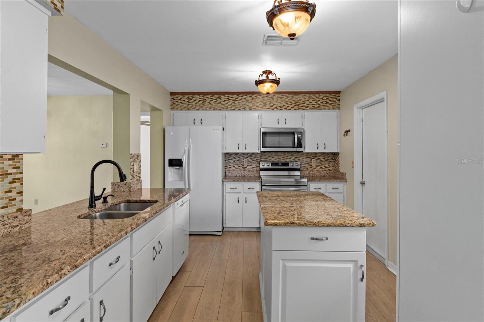 SPRING HILL - Residential