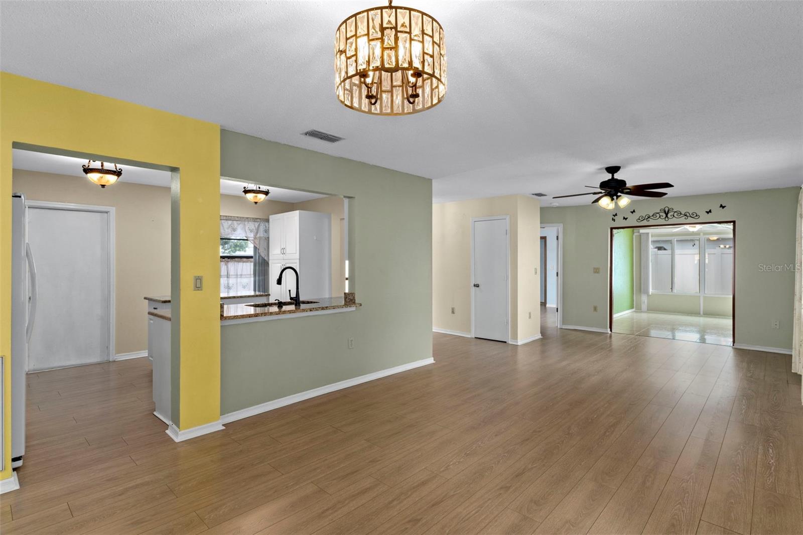 SPRING HILL - Residential