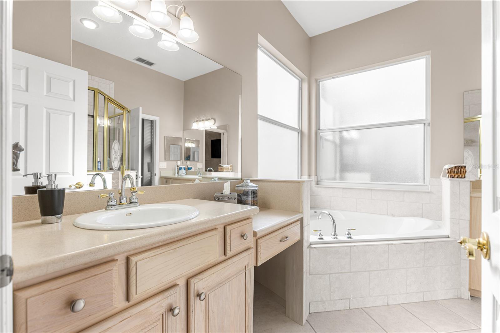 STONECREST - FAIRWAYS - Residential