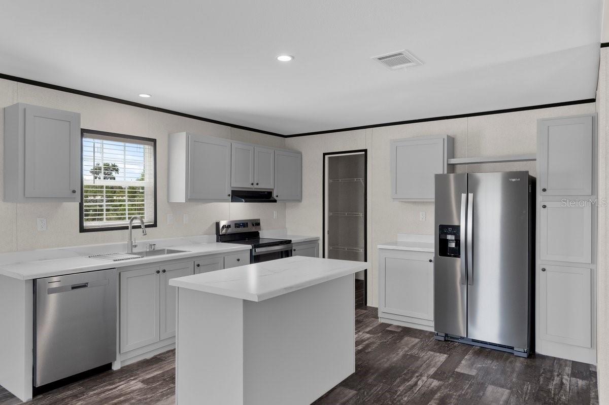 MONTVERDE HILLS - Residential