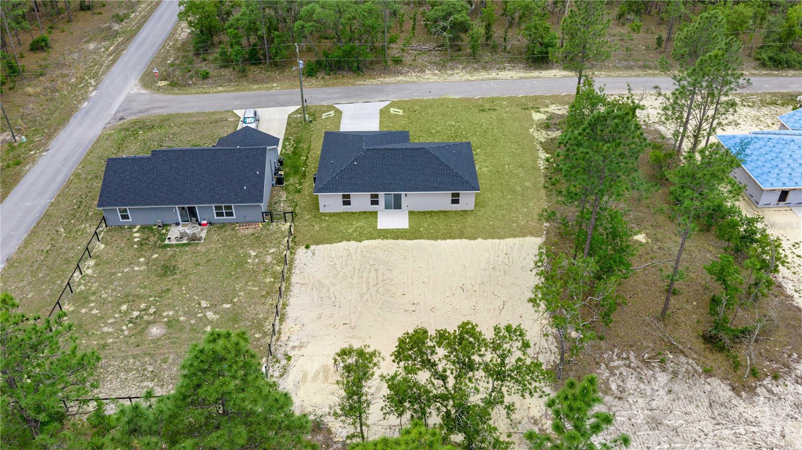 RAINBOW LAKES ESTATE - Residential