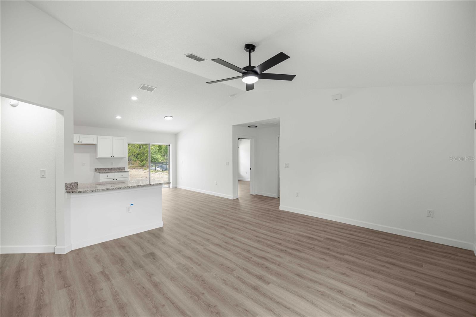 RAINBOW LAKES ESTATE - Residential