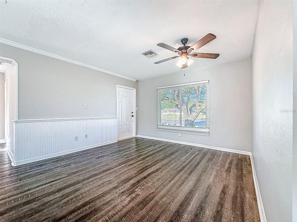 Photo of 7401 16th St N, St Petersburg, FL 33702 (MLS # TB8495247)