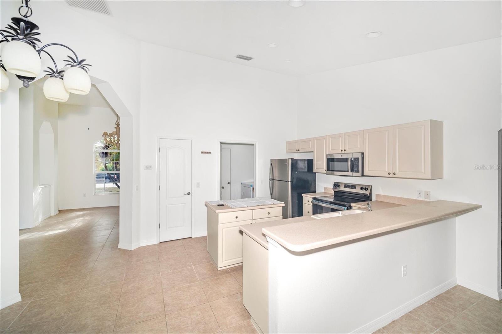 PORT CHARLOTTE SUB 10 - Residential Lease