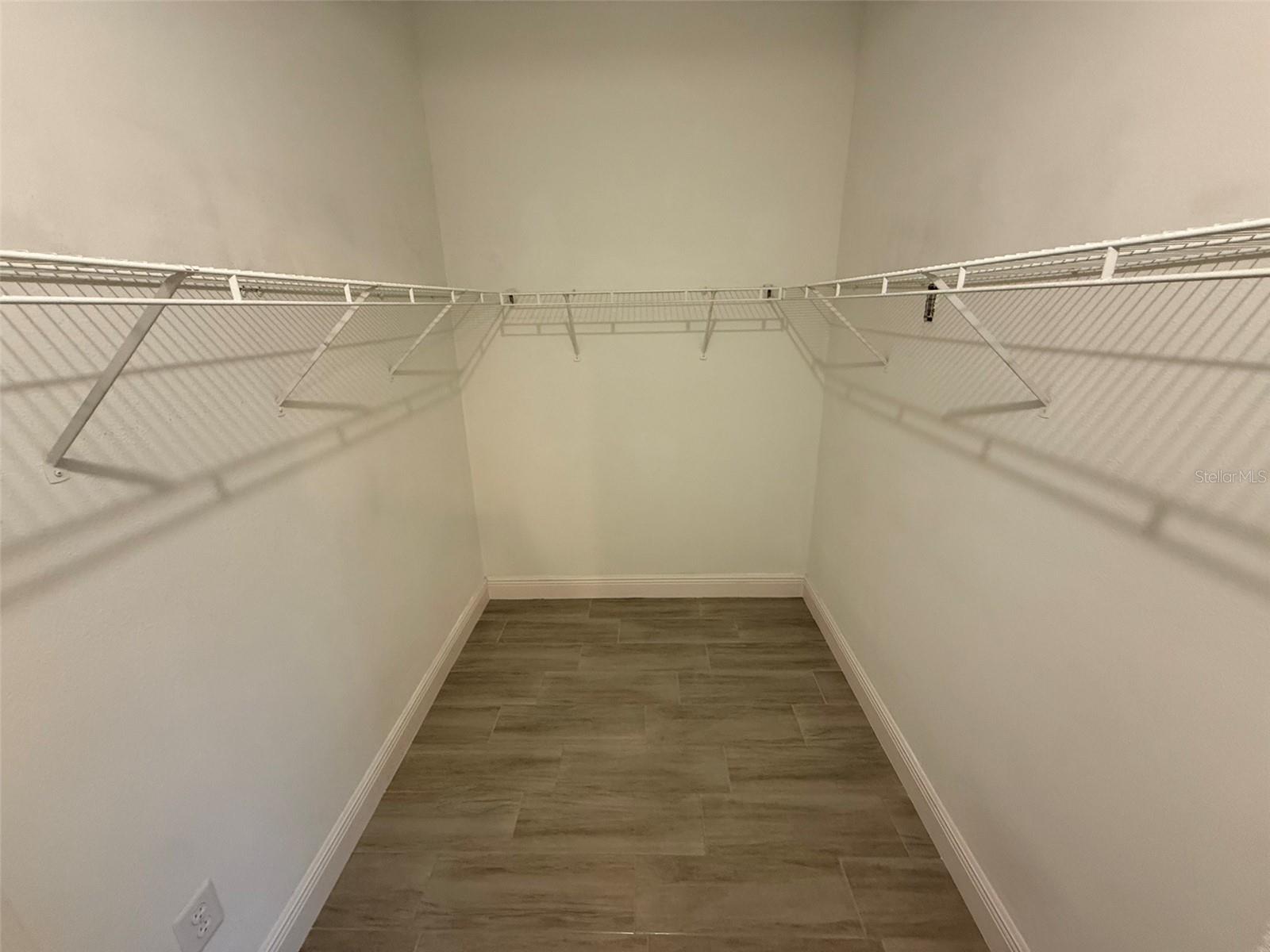 MEADOW POINTE PRCL 16 - Residential Lease