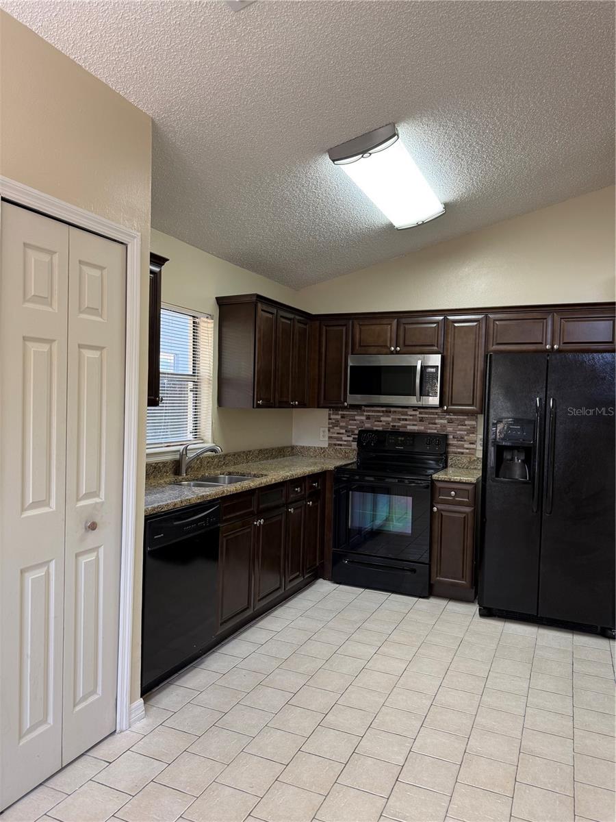 CIMARRON HILLS - Residential