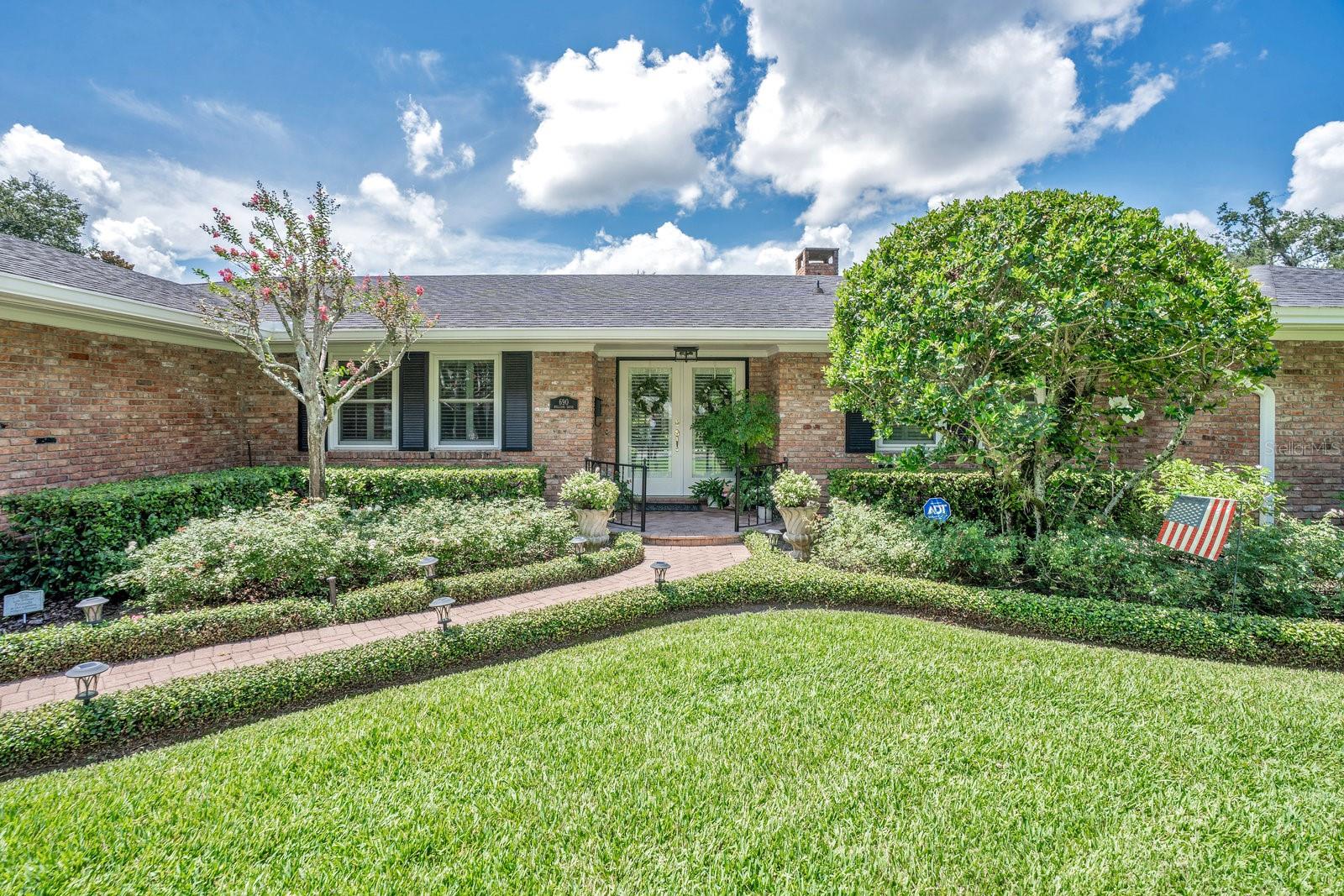 690 WILLIAMS DRIVE