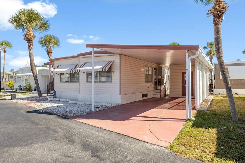 Photo of 4851 W Gandy Boulevard #B13L25, Tampa, FL 33611 (MLS # TB8440550)