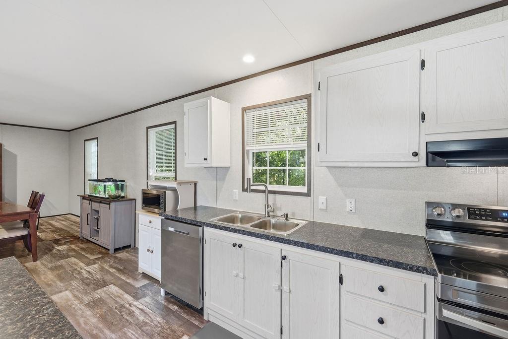 SUNSHINE PARK - Residential