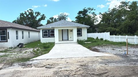 3704 SMITH TREE STREET TAMPA FL 33619
