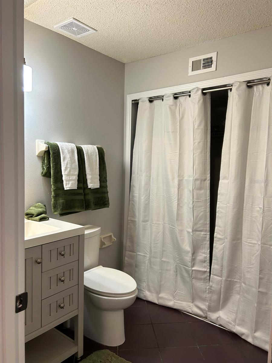 HIDDEN CREEK CONDO PH 08 - Residential