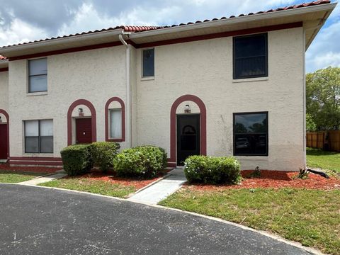 Photo of 6216 Yorktown Dr #150, Orlando, FL 32807 (MLS # O6407466)