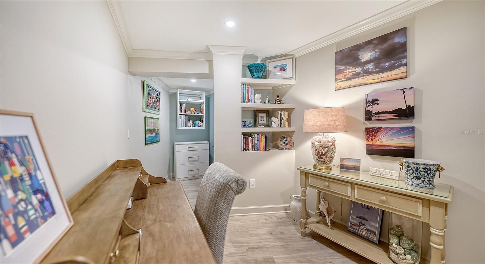 ST ARMAND TOWERS - Residential