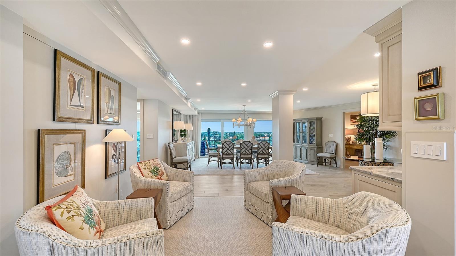 ST ARMAND TOWERS - Residential