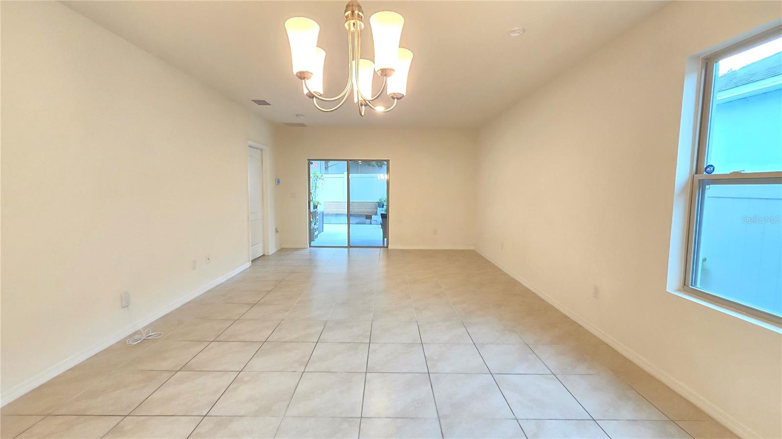 OAK TRAIL RESERVE - Residential Lease