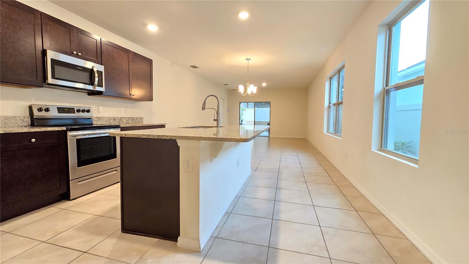 OAK TRAIL RESERVE - Residential Lease