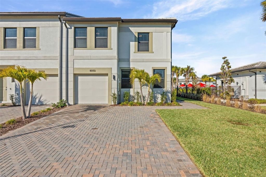 Photo of 8050 Gulfstream Court, Lakewood Ranch, FL 34202 (MLS # A4680792)