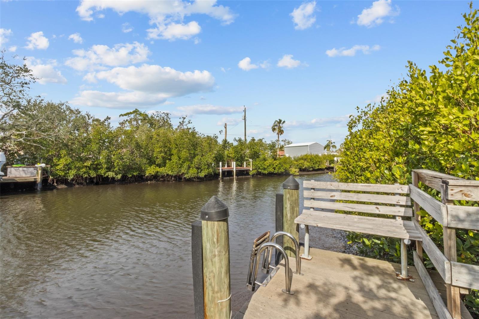 IBIS ISLE - Residential