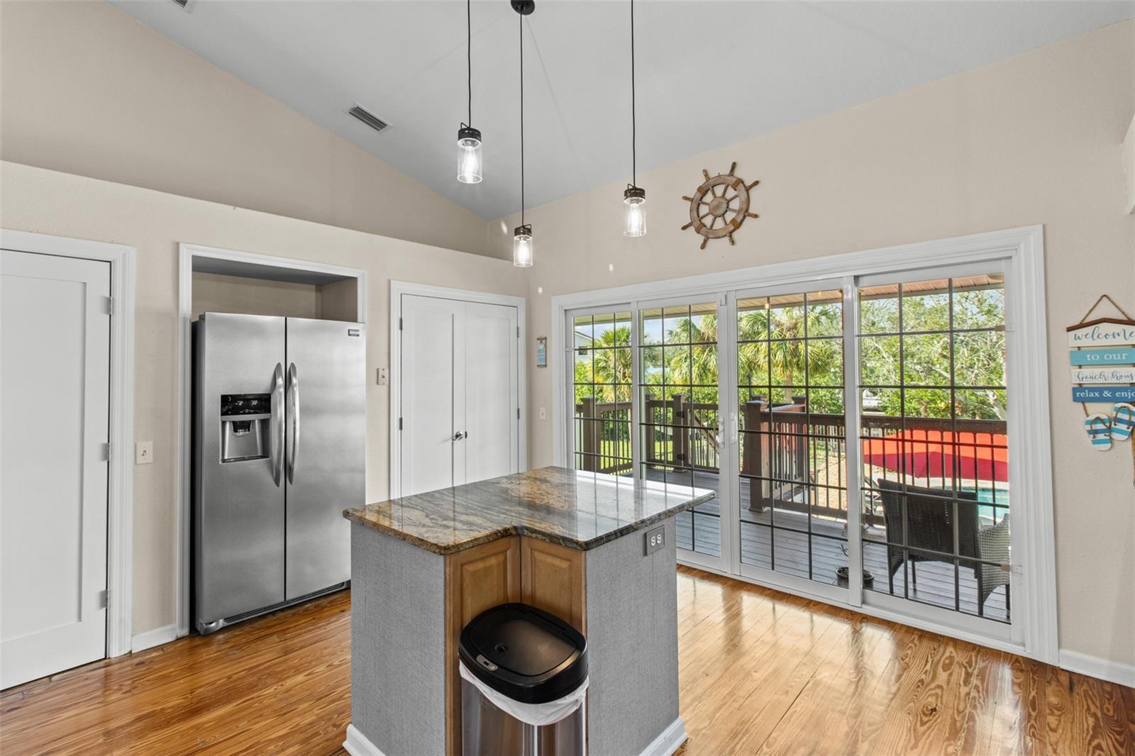 IBIS ISLE - Residential