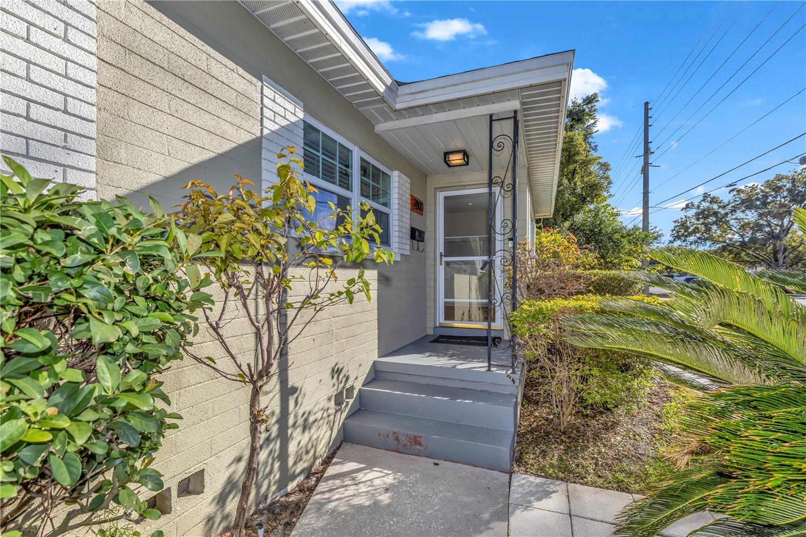 ARDMORE MANOR - Residential