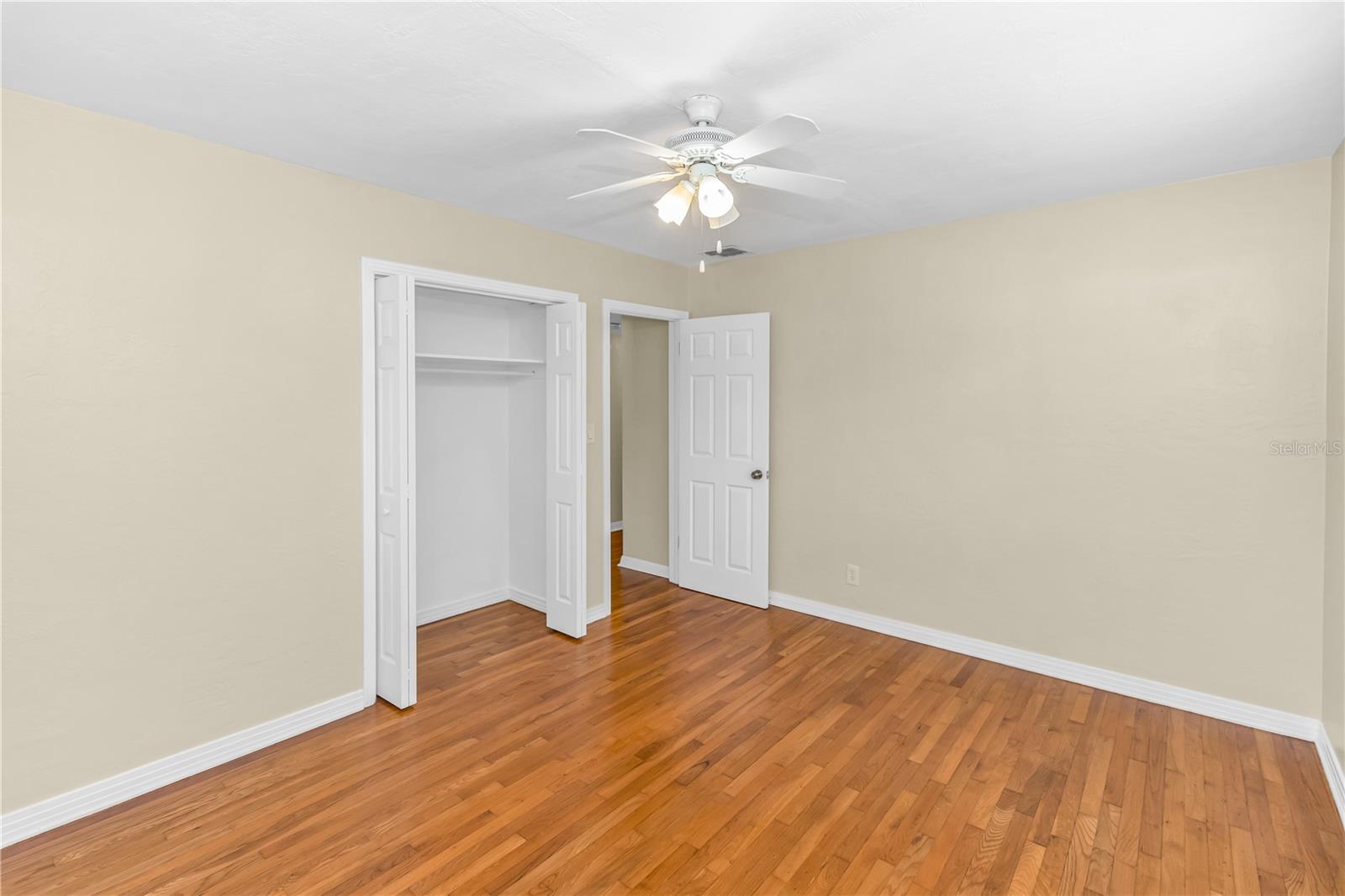 ARDMORE MANOR - Residential