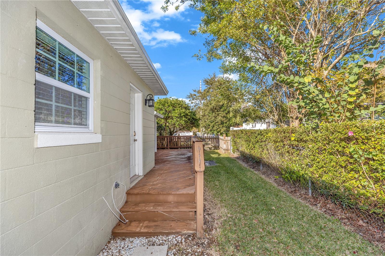 ARDMORE MANOR - Residential