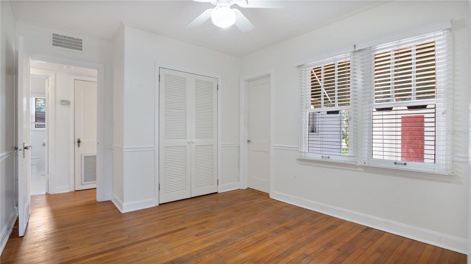 IVANHOE SQUARE - Residential Lease