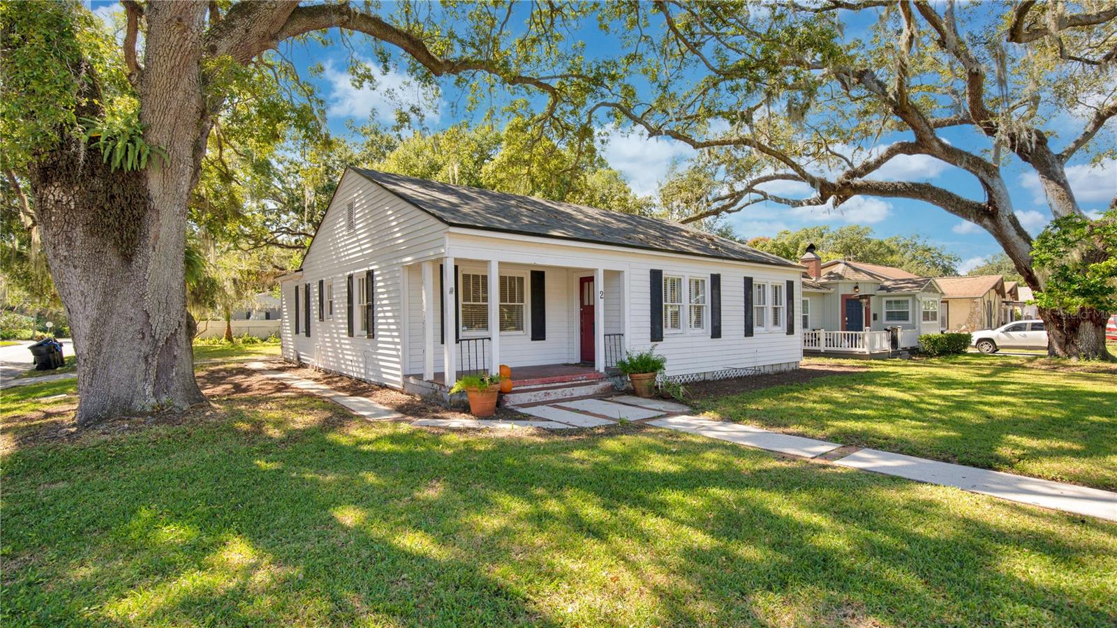 IVANHOE SQUARE - Residential Lease