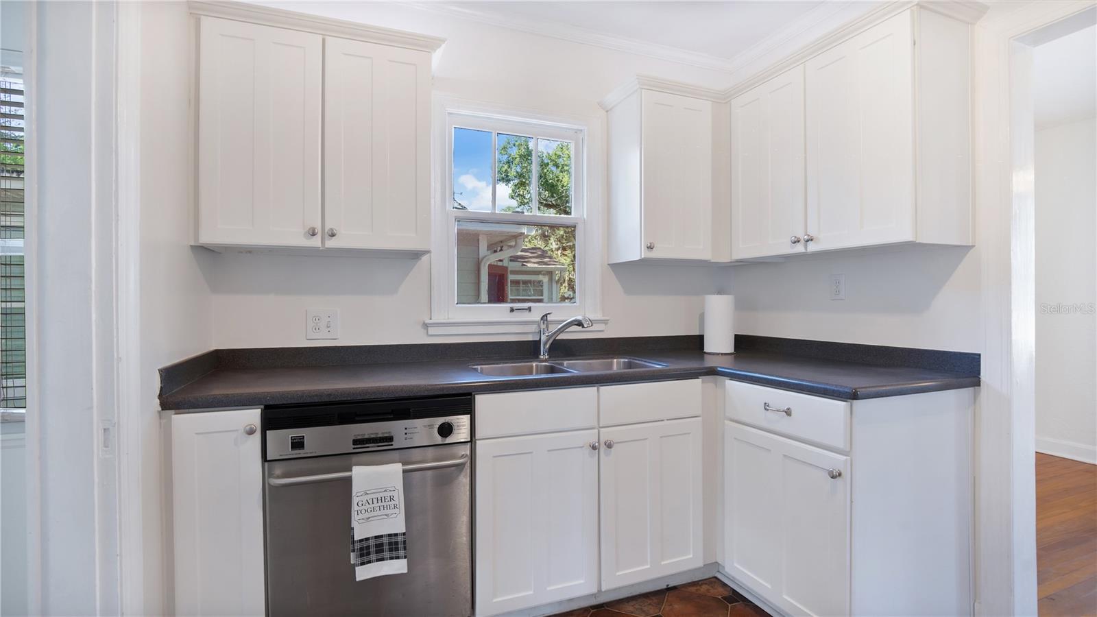 IVANHOE SQUARE - Residential Lease