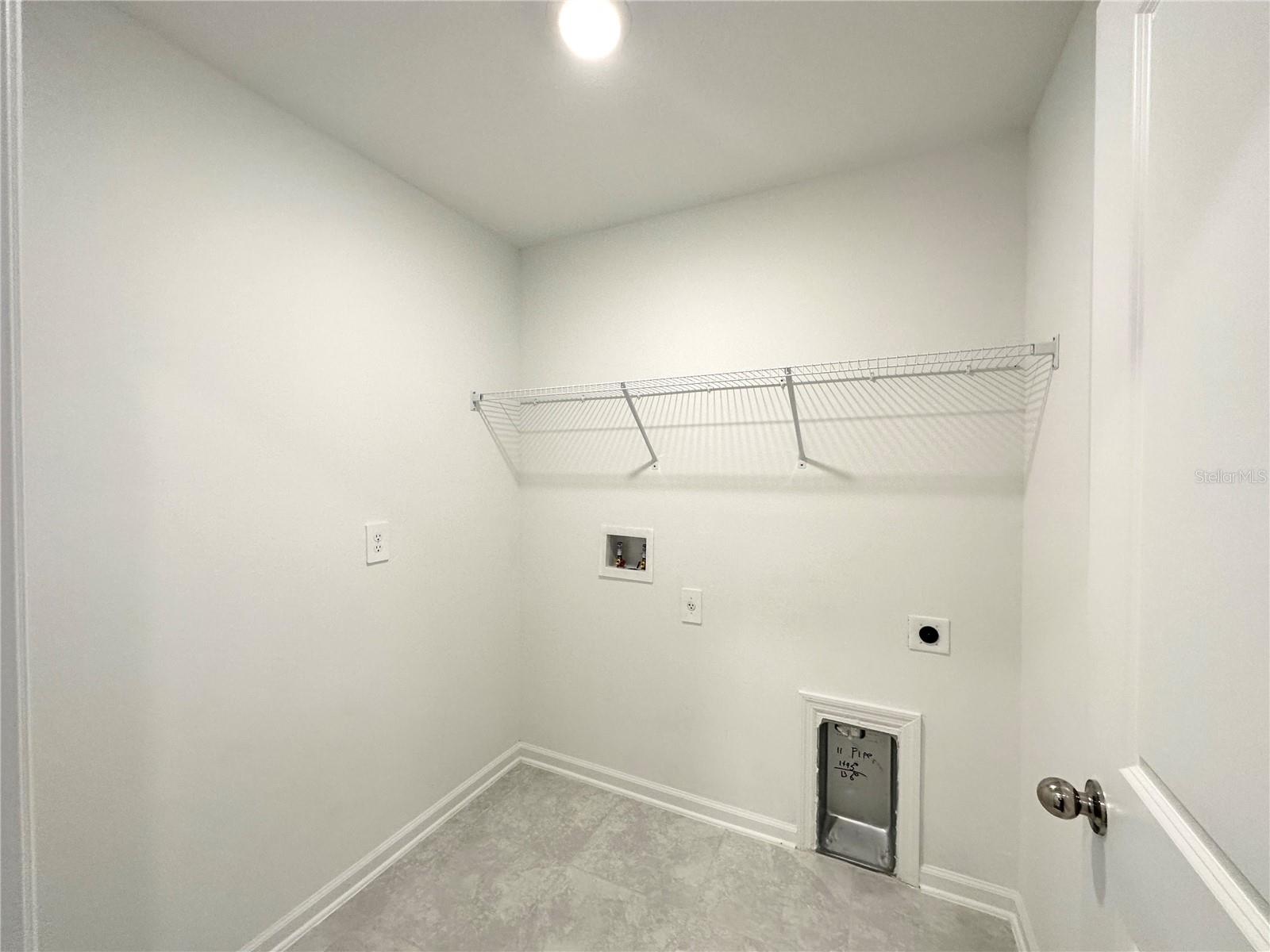 RANCHES/LK MCLEOD II - Residential