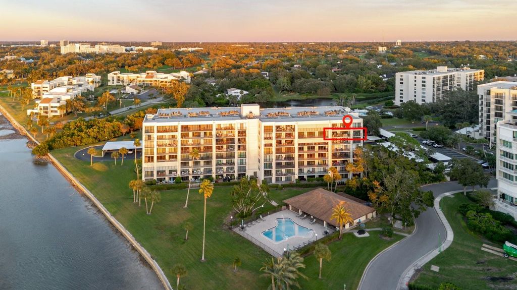 Photo of 100 Oakmont Lane #703, Belleair, FL 33756 (MLS # TB8447626)