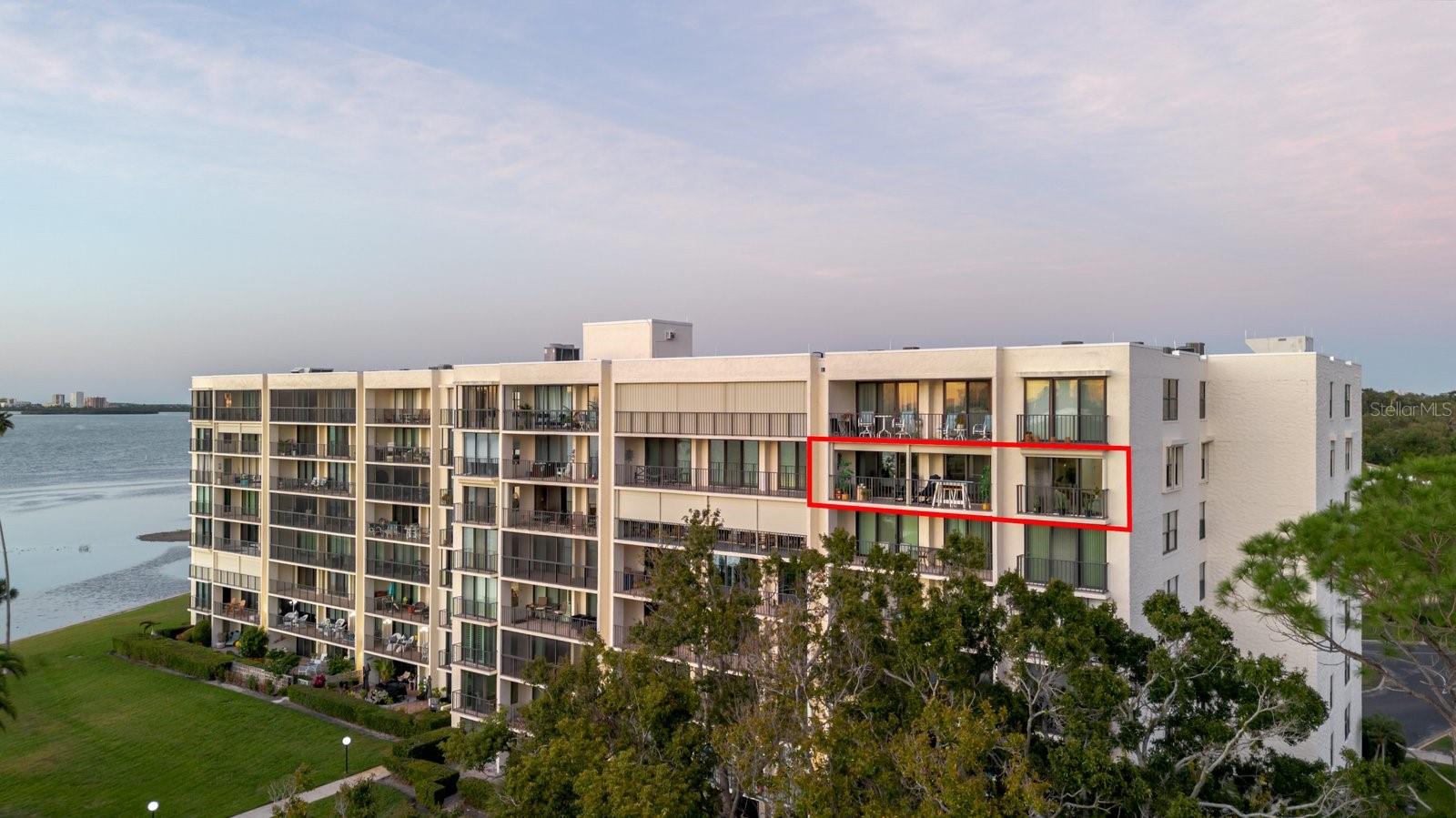 100 OAKMONT LANE 703