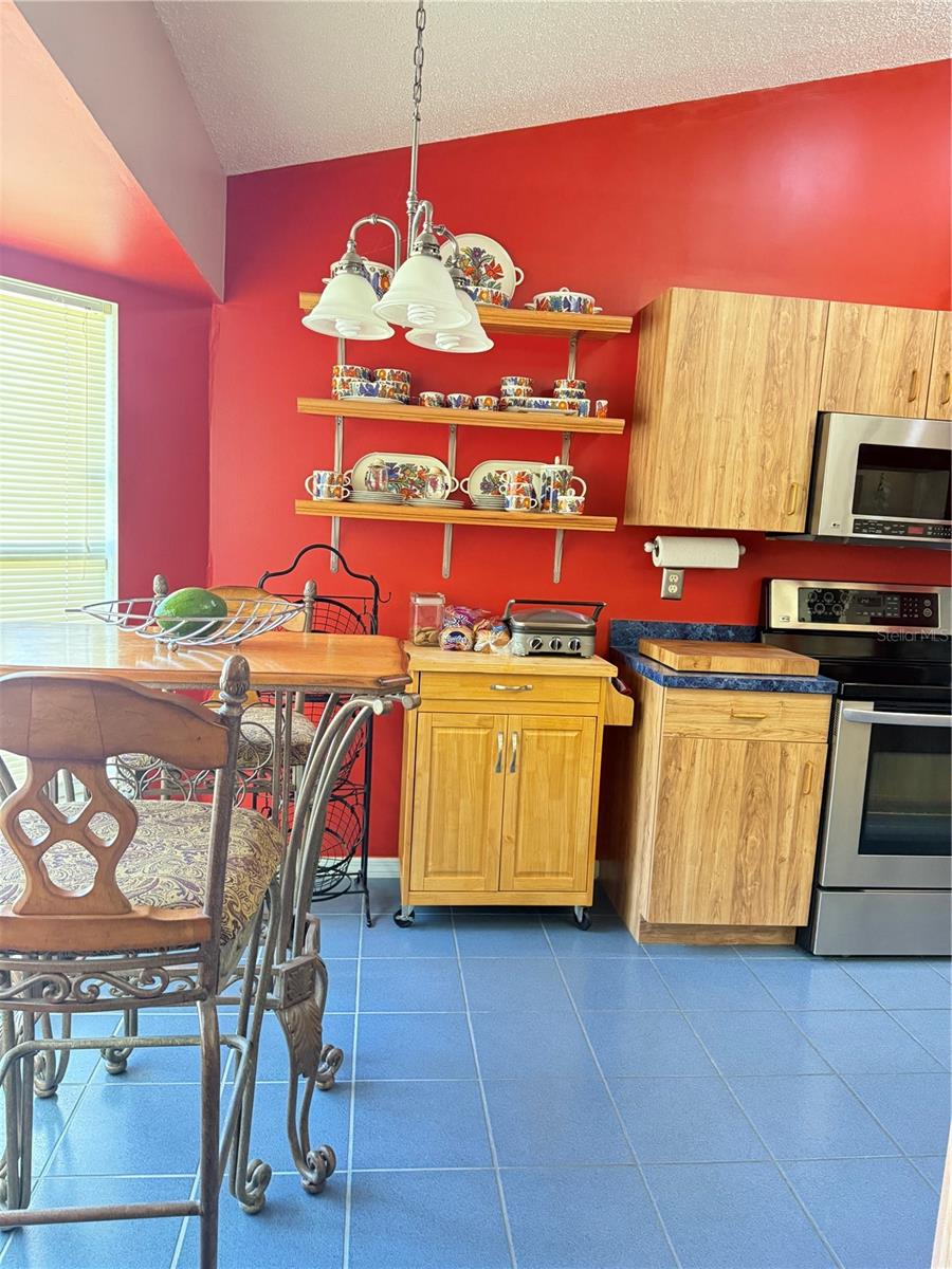 1205 SW BARGELLO AVENUE