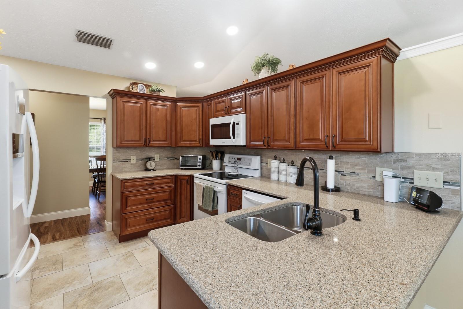 GLEN ABBEY - Residential