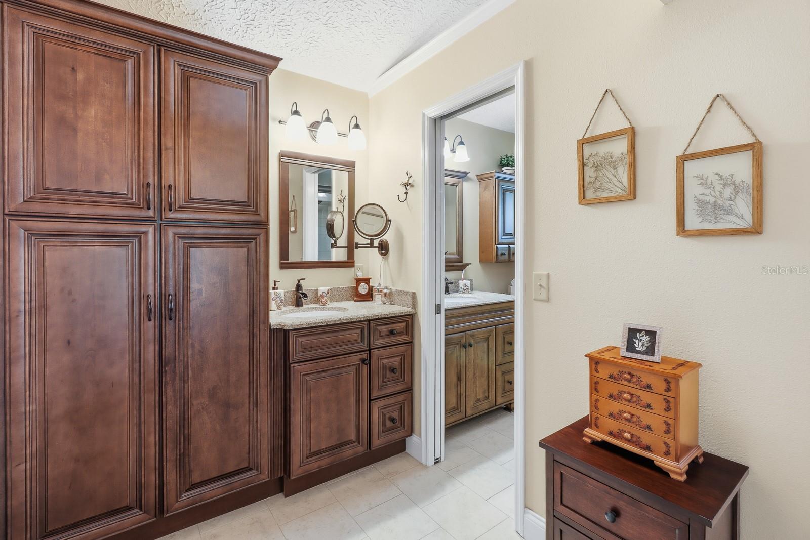 GLEN ABBEY - Residential