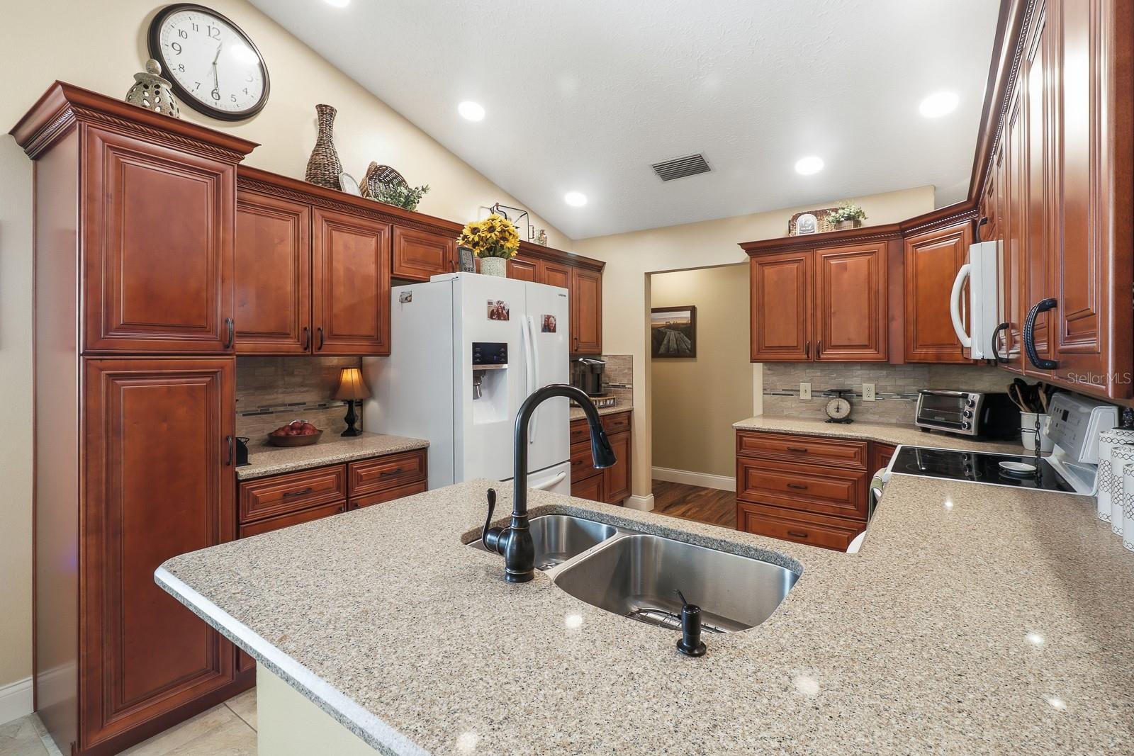 GLEN ABBEY - Residential