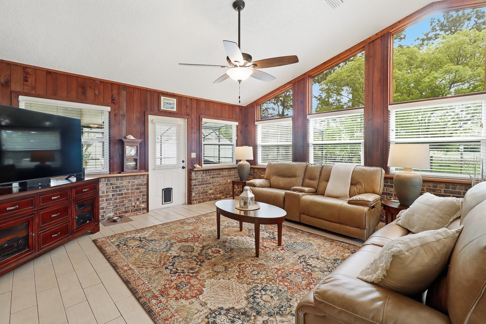 GLEN ABBEY - Residential