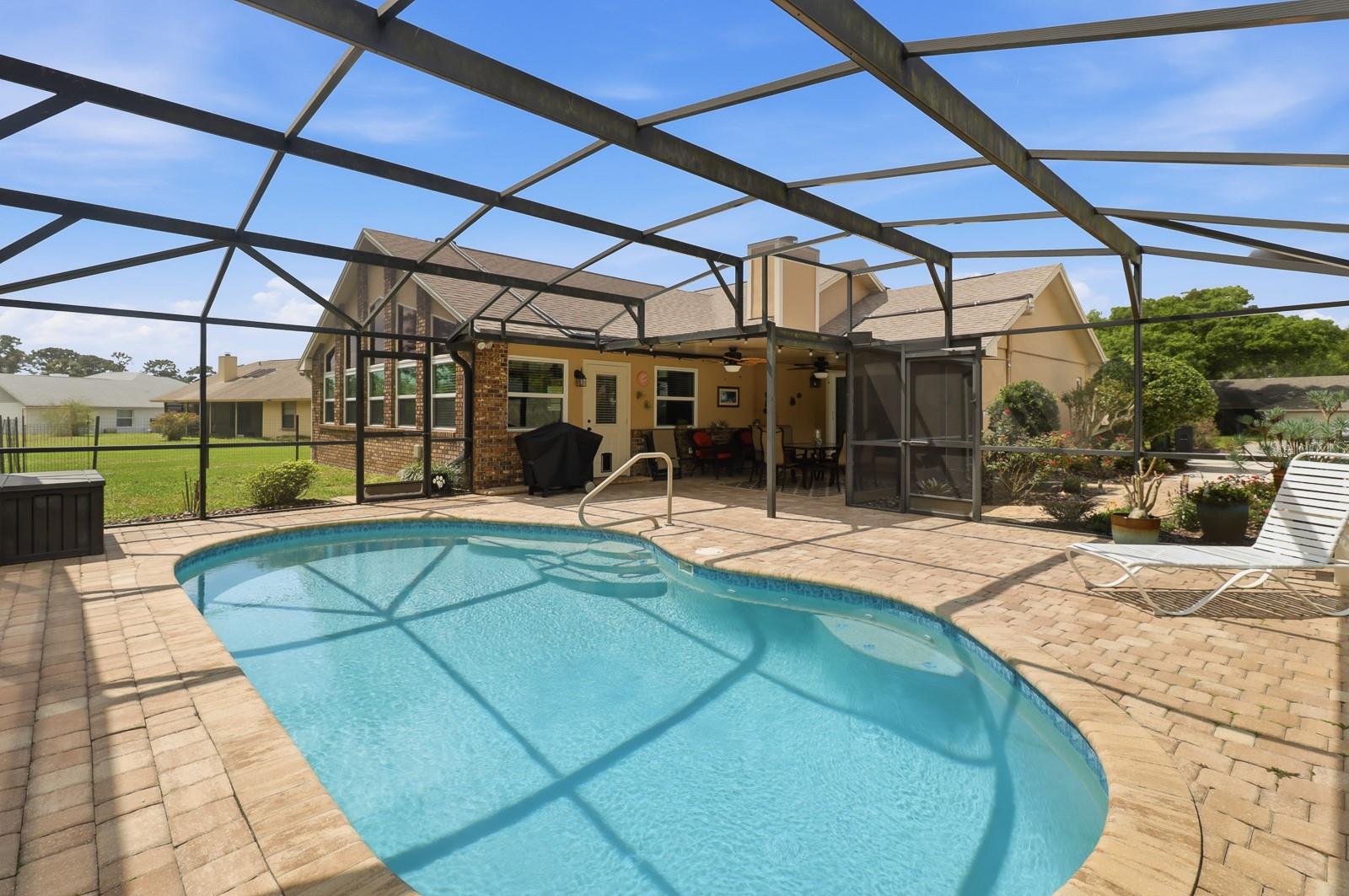 GLEN ABBEY - Residential