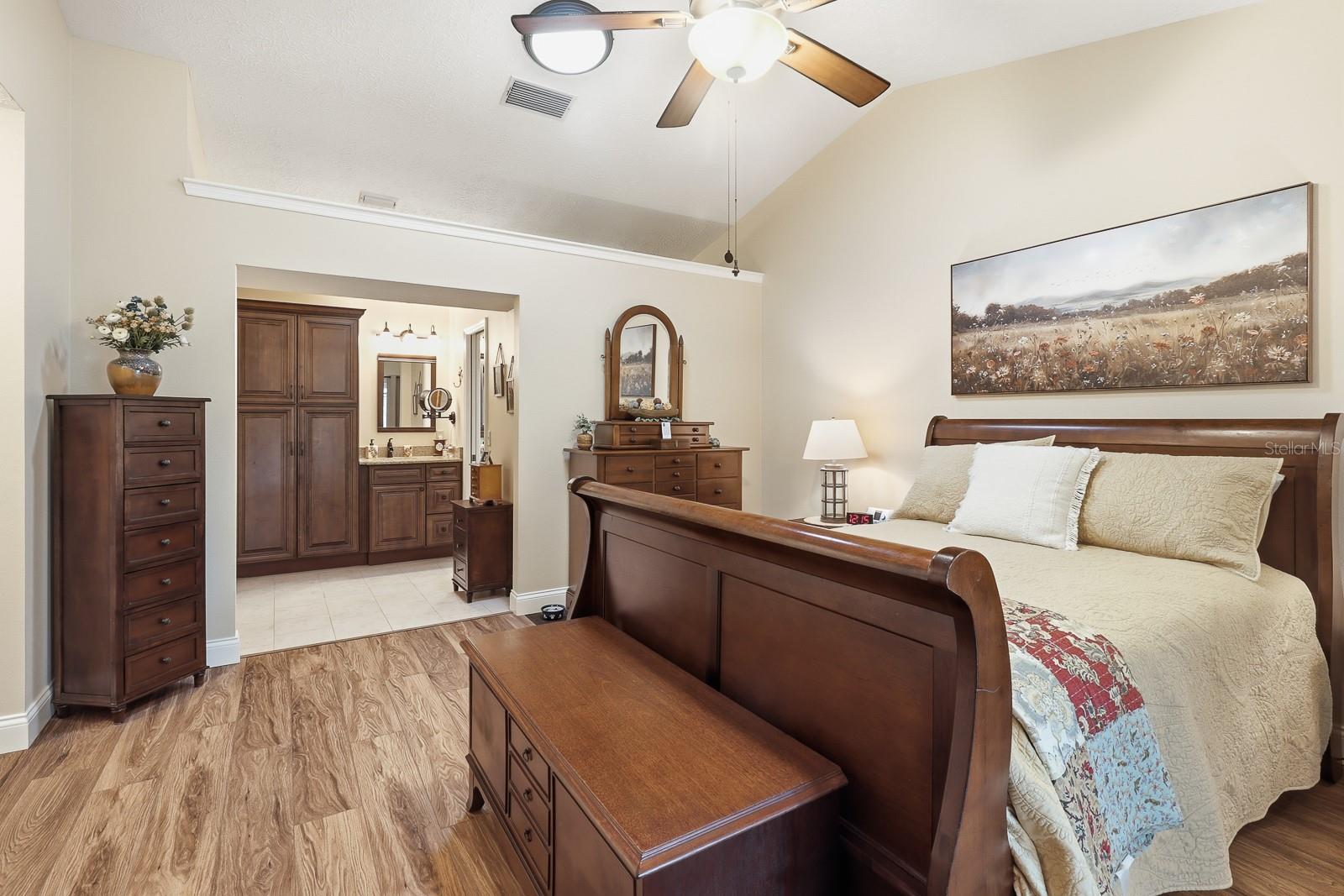 GLEN ABBEY - Residential