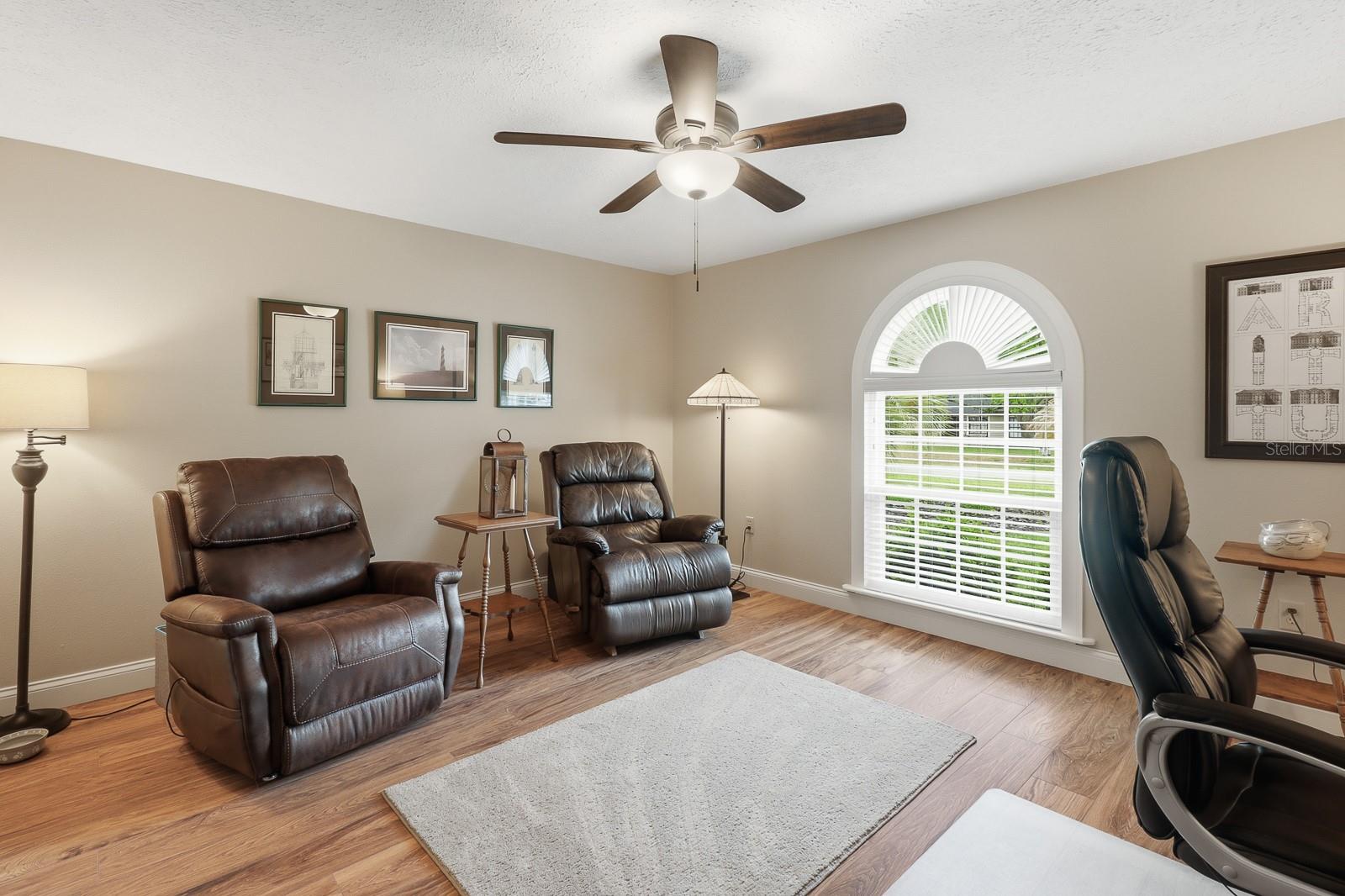 GLEN ABBEY - Residential