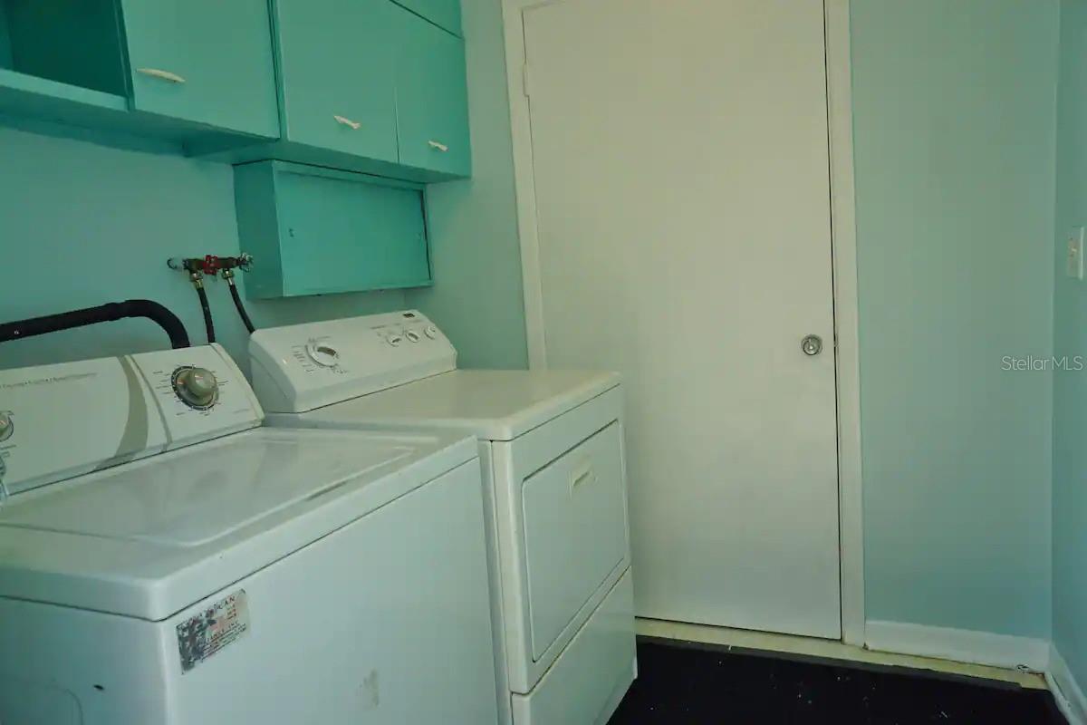 BIDWELLS OAK WOOD ADD - Residential Lease