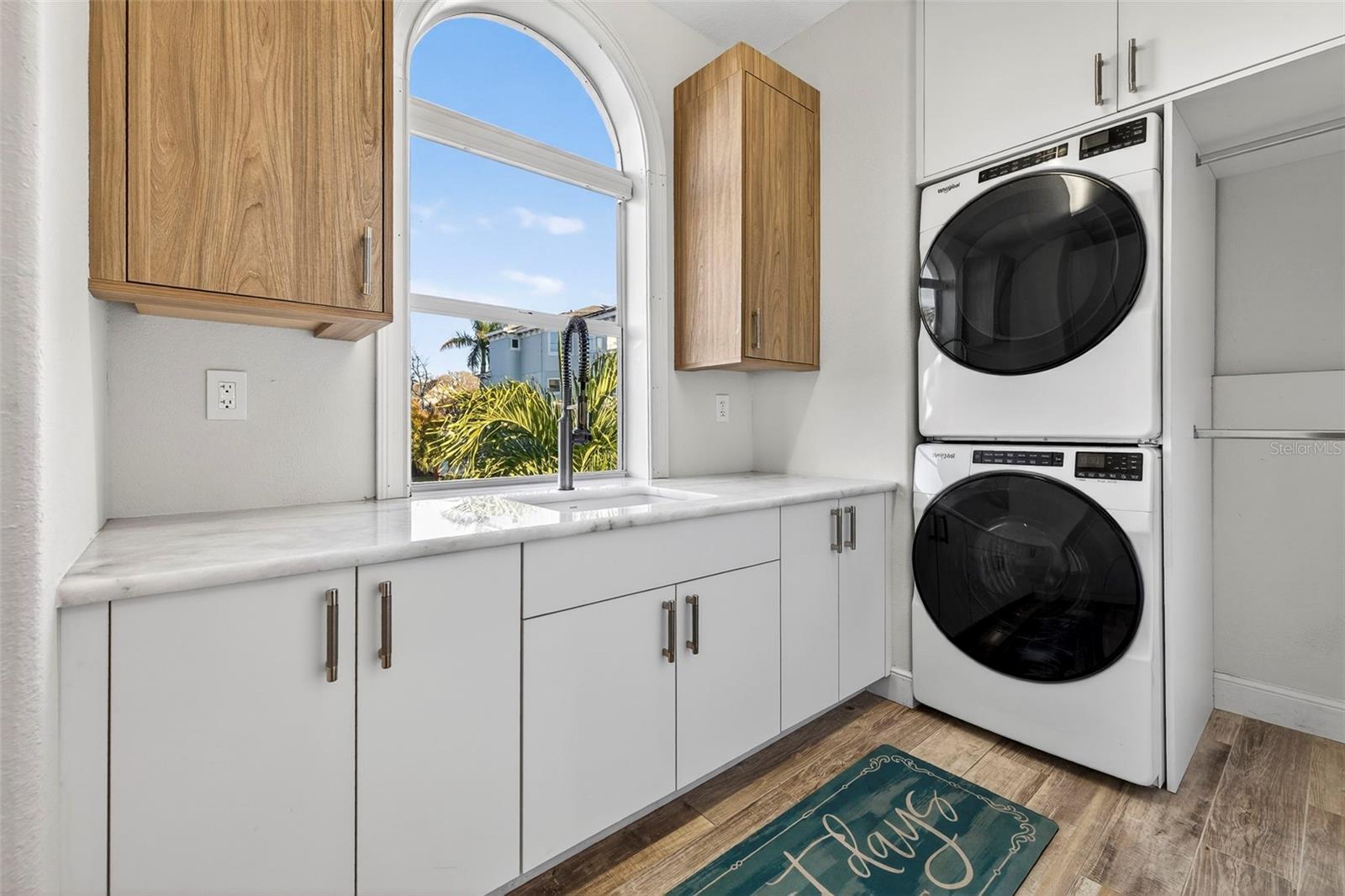 HARBOR VIEW 09 - Residential